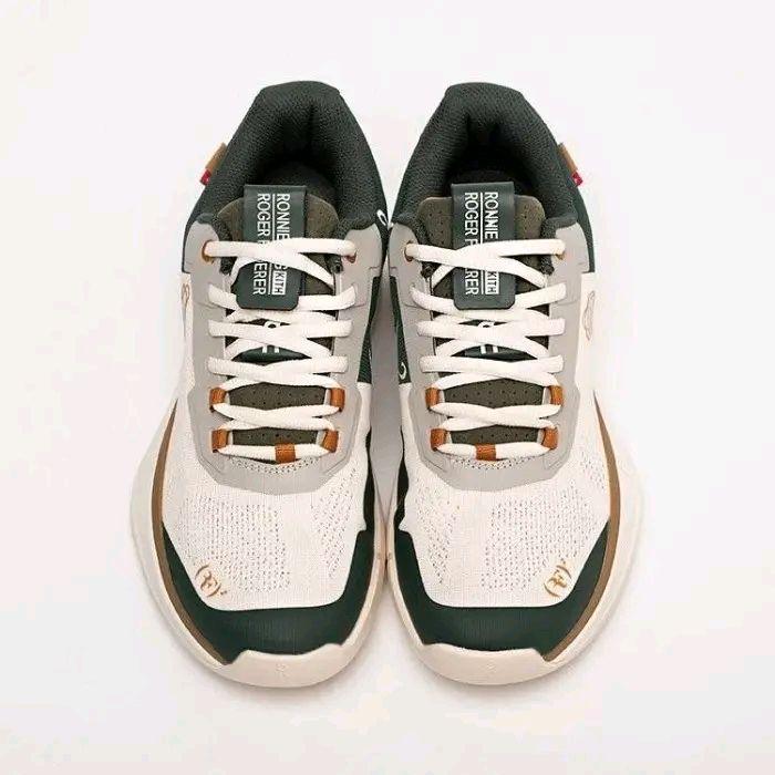 ON RUNNING THE ROGGER PRO CLAY IVORY GREEN